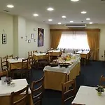 Dos Loios Hotel 2*