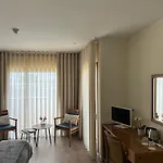 Dos Loios Hotel