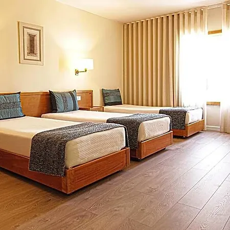 Dos Loios Hotel 2*