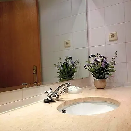 Hotel Dos Loios 2*